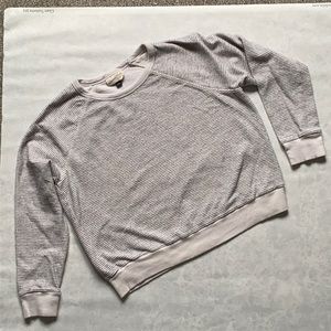 Women’s Universal Thread Sweatshirt